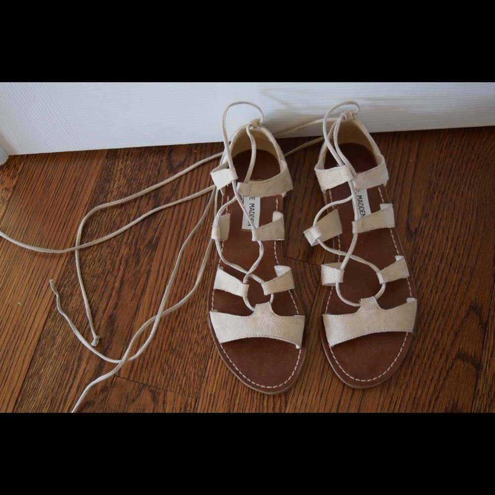 Steve Madden Tie-Up Sandals Size 7